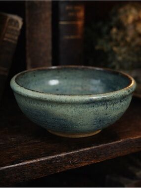 Studio Pottery Bowl Signed Garrett Green Blue Speckled Glaze Hand Thrown 6.5”